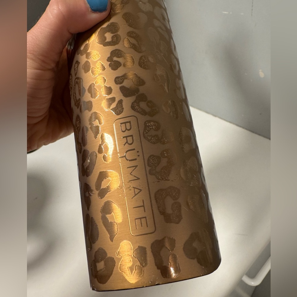 Brumate Gold Shiny Leopard Print Rehydrate Me 25 oz Water Bottle - Picture 8 of 12